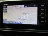 純正ナビを装備。タッチパネル式で使いやすく、お出かけもラクラクです。