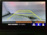 バックでの車庫入れも安心です! リアカメラが付いているバックモニター付のナビを装備しております。操作線もついており距離感も画面から確認できます。