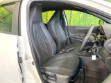 後部座席も気になるようなキズ・汚れやへたり等、大きなダメージはなく、良好な状態です。