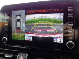 バックモニター、パノラミックビューモニター搭載車!目視しづらいクルマの周囲をぐるりと見渡せ、しっかり確認ができます。