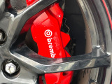 【ブレンボ製キャリパー】ハイパワー車両には強力なブレーキが必須!世界のスーパーカーにも採用されるイタリアの高級メーカー「ブレンボ」を装着!色鮮やかなキャリパーがスポーティな印象を引き立てます♪