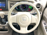 ステアリングも使用感が少なく、きれいな状態となっております♪