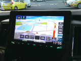 メモリーナビを装備しております。 お出かけに大変便利です。