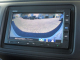 バックをするとき自動でリアの様子が映る『リアカメラ』付き!画面で確認しながらバックができますから安心ですね。でも、目視も大切ですよ!安全第一でお願いします!