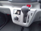 こまめな温度管理のできるオートエアコンがついたお車です