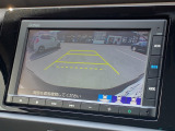 ■バックカメラ■ガイドラインが表示されるので、バック駐車が苦手な方でも安心です!ギアをリバースに入れれば自動的に切り換わりますので、面倒な操作も不要です♪狭い駐車場もお車を傷つけず安心ですね!