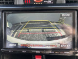 【バックモニター】バックカメラが装着されています。車庫入れが苦手な方もこれがあれば安心ですね
