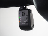 ◆ドライブレコーダー◆映像・音声などを記録する自動車用の装置です。 もしもの事故の際の記録はもちろん、旅行の際の思い出としてドライブの映像を楽しむことができます。