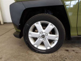 純正15インチアルミホイール装備です☆