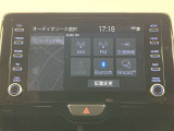 純正ナビを装備。タッチパネル式で使いやすく、お出かけもラクラクです。