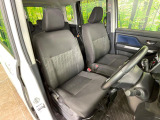 運転席シート廻りは使用感も少なく、良好な状態となっています。丁寧に使われていたことがよくわかりますね。