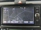 純正ナビを装備。タッチパネル式で使いやすく、お出かけもラクラクです。