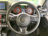 ステアリングも使用感が少なく、きれいな状態となっております♪
