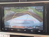 【バックカメラ】駐車時に後方がリアルタイム映像で確認できます。大型商業施設や立体駐車場での駐車時や、夜間のバック時に大活躍!運転スキルに関わらず、今や必須となった装備のひとつです!