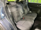 後部座席も気になるようなキズ・汚れやへたり等、大きなダメージはなく、良好な状態です。