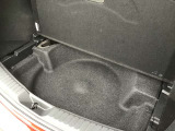 トランクスペースもご覧のとおりそれなりにお荷物乗せることができます。日常の生活はもちろんの事、アウトドアにもぴったりですね☆