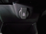 12V電源ソケットを設置しております。周辺機器の充電にご利用頂けます。