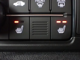 寒い冬でも暖かポカポカのシートヒーターが装備されています。