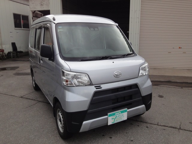 ダイハツ ハイゼットカーゴ 