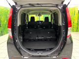 普段のお買い物や通勤、送迎等に十分な荷室スペースを確保しております。セカンドシートを倒すと、大きな荷物の積載も可能です♪