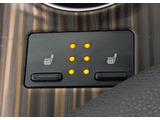 シートヒーターを装備しています!高級車ならではの装備です!シートが暖まりますので、寒い冬場も快適にご乗車頂けます!腰にも優しい!お子様や女性にも嬉しい装備ですね!!