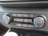 オートエアコンで車内はいつでも快適です♪