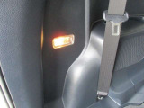 トランク内、左クォータ内張にルームランプがあります!