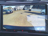 車庫入れや後方確認に役立つバックモニター付きで、安心・便利です♪