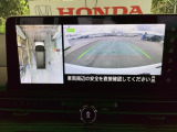ガイドライン付きバックモニターで車庫入れも安心。知らない道でも安心して楽しくお出かけができます