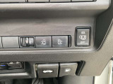 両側ハンズフリーオートスライドドア操作スイッチ