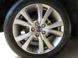 アルミホイール付きで足元もスタイリッシュに