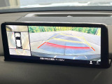 【360&deg;ビューモニター】専用のカメラにより、上から見下ろしたような視点で360度クルマの周囲を確認することができます☆縦列駐車や幅寄せ時に活躍してくれます♪