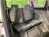 3列目シートはもちろん状態良好☆大人でもゆったりと座って頂けますので、大人数でのお出かけもラクラクです♪ご家族で、気の知れた仲間で、ドライブに行くのが楽しみですね♪