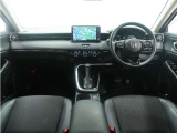 ◆視界広々で非常に運転しやすくロングドライブでも疲れを感じさせないすっきりとまとまったインパネ周りです。