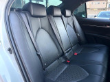 後部座席も気になるようなキズ・汚れやへたり等、大きなダメージはなく、良好な状態です。