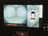 安全機能のバックモニター&全周囲モニターも装備です。