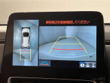 全周囲カメラ付きで車庫入れも安心ですね。
