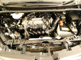 【エンジンルーム】・・・内外装だけでなくこちらもクリーニング済み。 納車までにもう1度しっかり点検いたしますので、安心してお乗りいただけると思います。