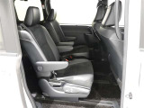 ゆとりある広々とした車内空間は、ドライブを始め買い物やレジャーなど、幅広く活躍します。一人でもみんなとでもお出かけを楽しみましょう!