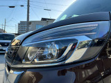 プロジェクター式LEDヘッドライトデザイン
