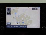 純正ナビを装備。タッチパネル式で使いやすく、お出かけもラクラクです。