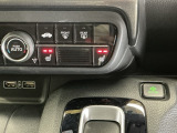 運転席/助手席シートヒーターで寒い日もすぐに温かくなり快適に過ごせます。2段階の温度調整が可能です