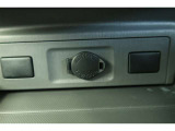 【アクセサリーソケット】12Vのカー用品等の電源供給が可能です。