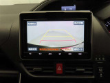 バックモニターを装備しています。車庫入れ時等に車両後方が確認出来るのでとても便利です。