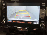 車庫入れや後方操作をサポート!苦手な駐車も安心のバックモニター付きです♪ガイド線も表示されますので、どこまで下がれば良いか目安にもなります☆
