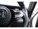 Hondaセンシングの機能のひとつ、アダプティブクルーズコントロール付!アクセルから足を離しても設定したスピードと前車との車間を保ち走行してくれます!車線維持もアシスト☆高速道路で疲労軽減ですね☆