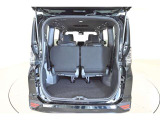 広々としたラゲージスペースを備えています。大きなものや長さのある荷物もしっかりと積み込めます。