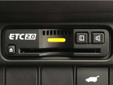【ETC車載器】もはや必須アイテムのETCを搭載!高速道路のご利用時にとても便利!わずらわしい料金所での現金支払いが不要となりスムーズに通過できます♪