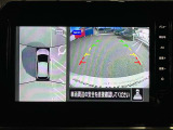 上から丸見えアラウンドビューモニターで車庫入れも安心楽々です!夜間でも綺麗に映ります。