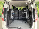 後席を格納すると、これだけの広さが!シーンに合わせたシートアレンジで、大きな荷物も積むことが出来ます♪